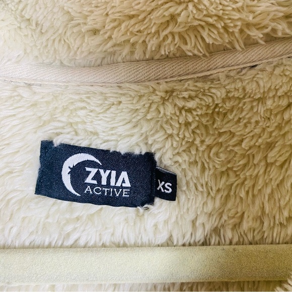 ZYIA Active Teddy 1/4 Zip Pocket Jacket Cream Size:XS - Picture 7 of 9